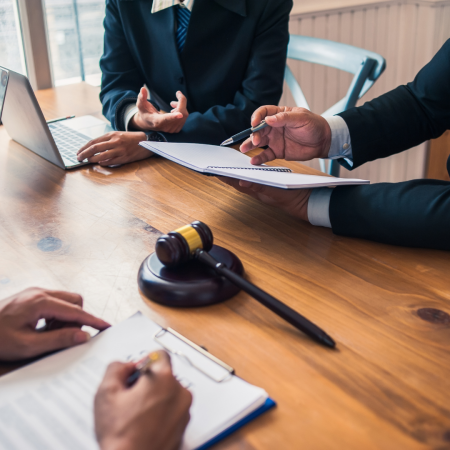 Antecedentes penales: un problema que puede marcar tu vida.